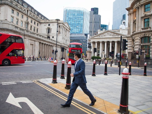 Hedge fund losses market rally