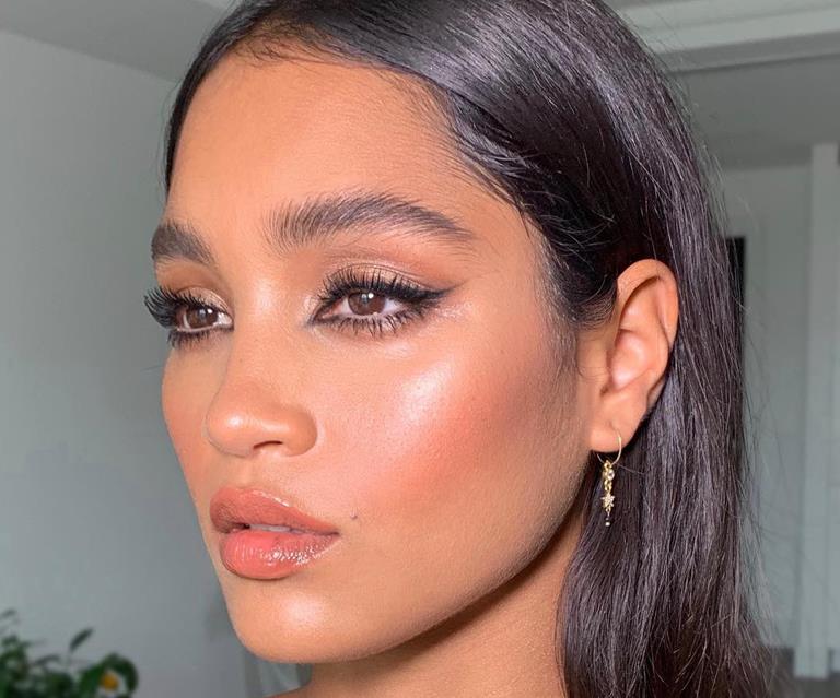 Eyeshadow Liner Techniques